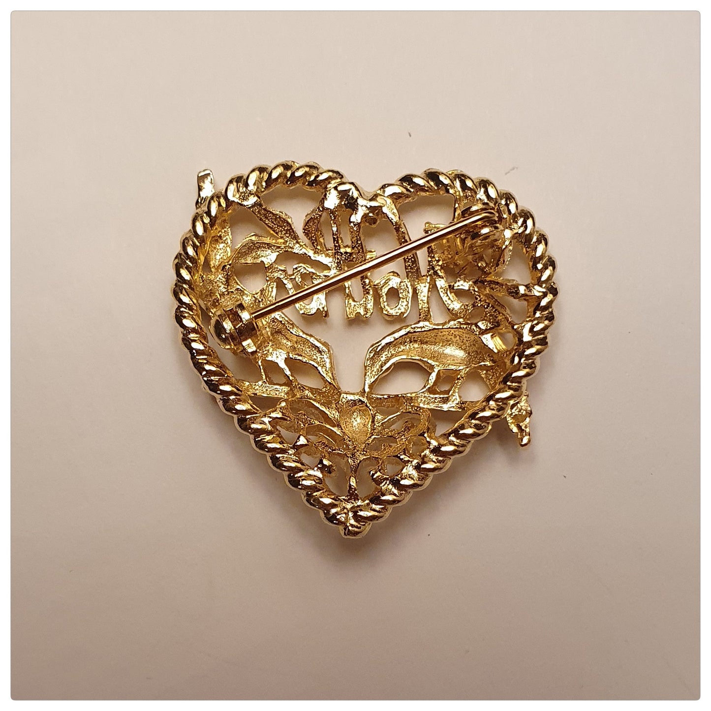 1980s MOTHER HEART BROOCH