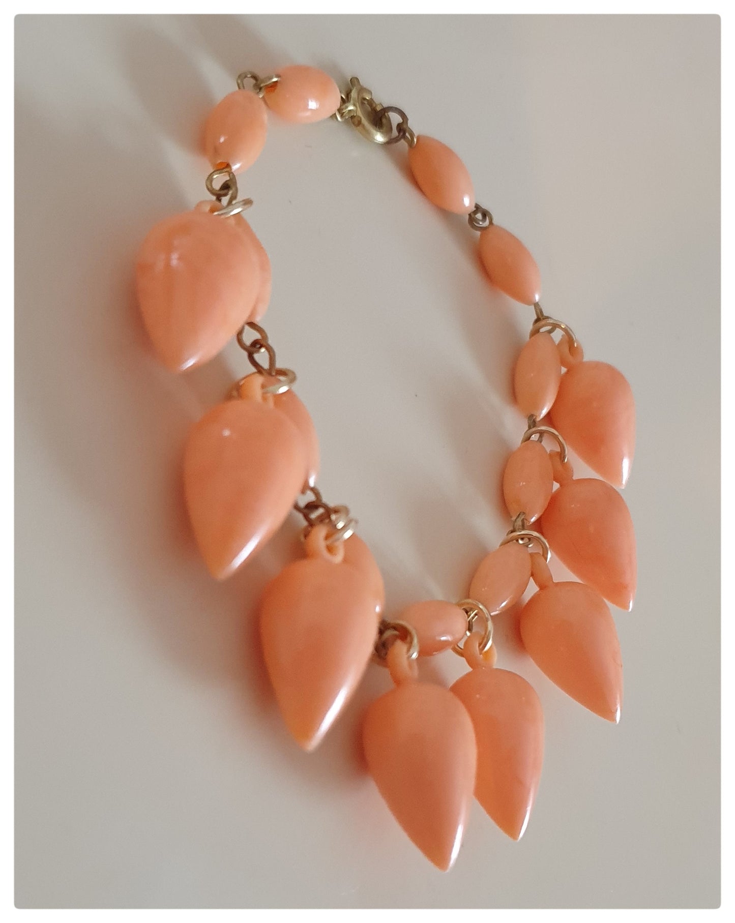 1960s DEADSTOCK TEARDROP BRACELET- PEACH