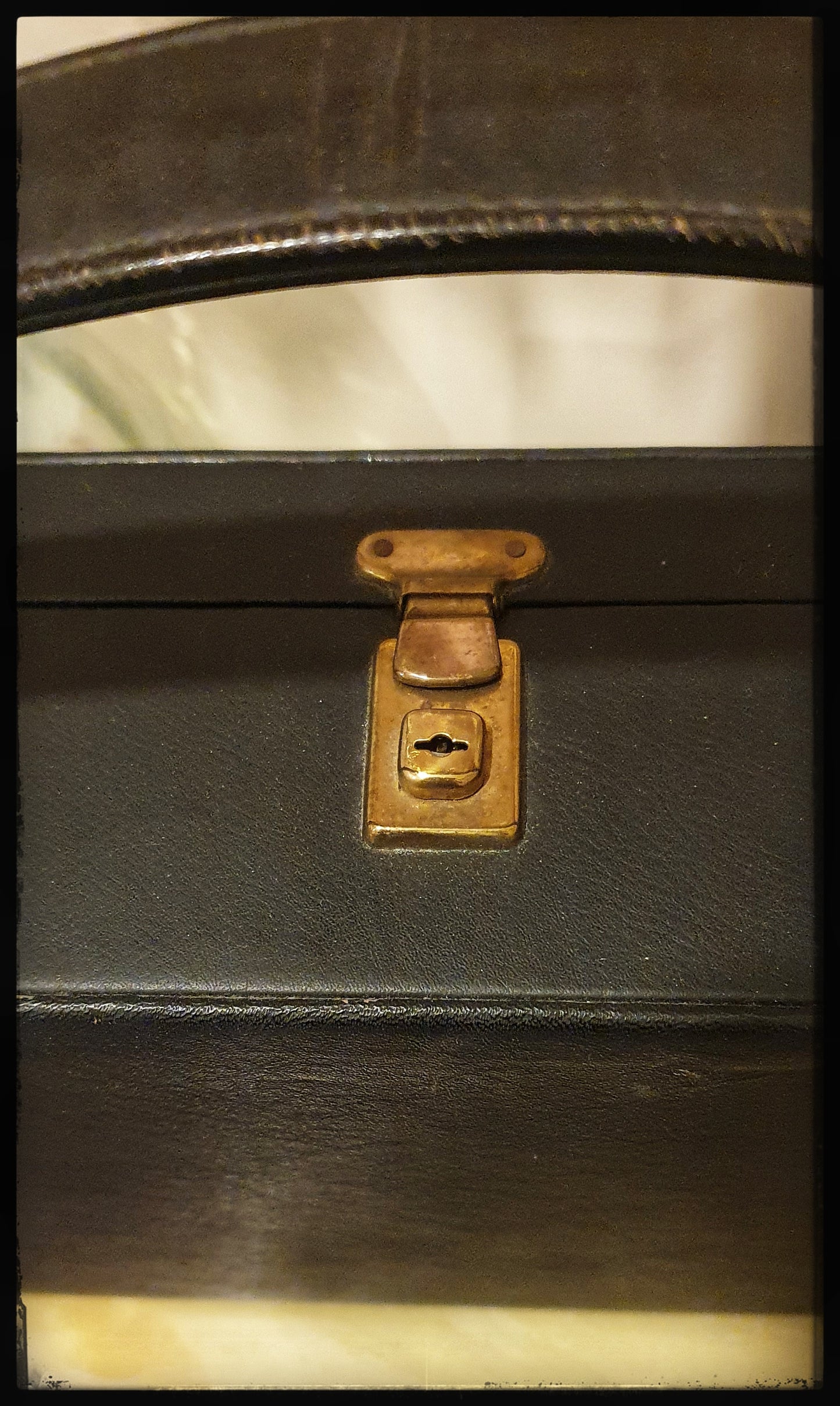 1940s-1950s BLACK VANITY CASE