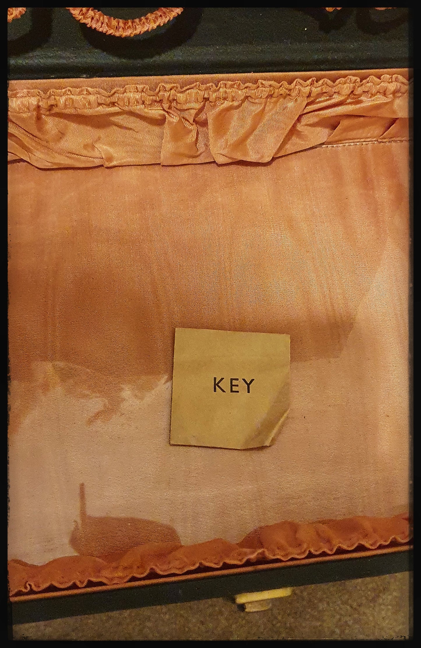 1940s-1950s BLACK VANITY CASE