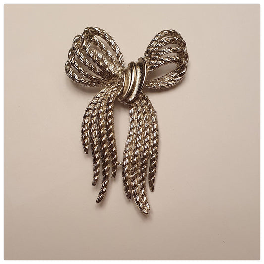 1950s STYLE ROPE BOW BROOCH