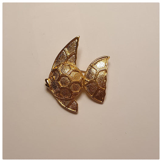 1970s ANGEL FISH BROOCH TEXTURED GOLDTONE