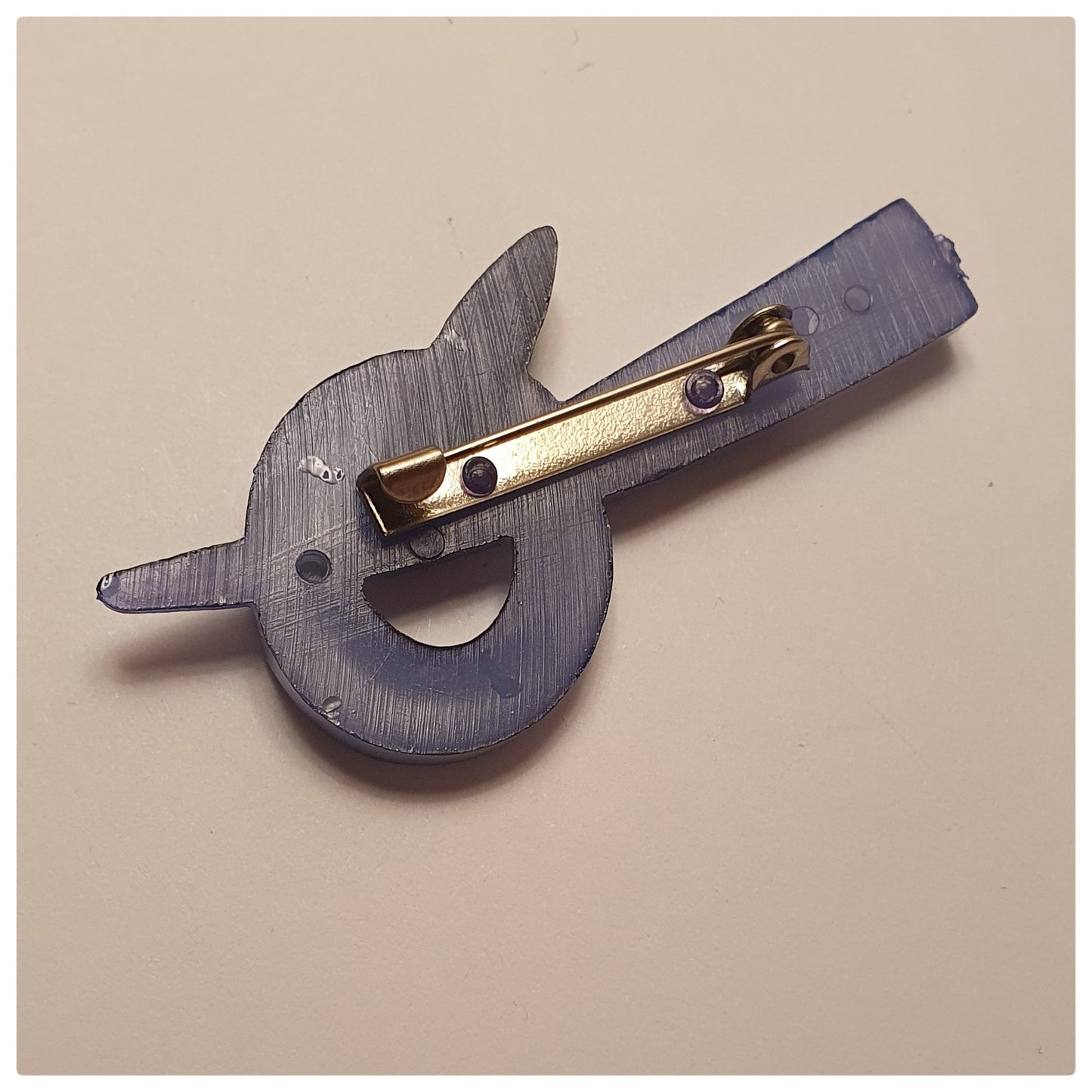 1980s PLASTIC ART DECO STYLE BROOCH