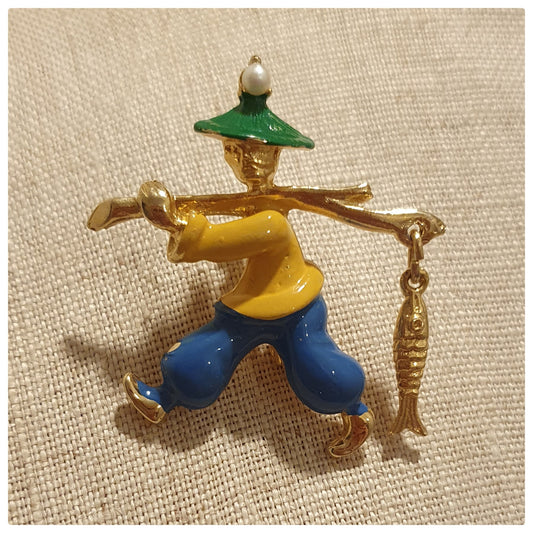 1950s ENAMEL ORIENTAL FISHERMAN BROOCH YELLOW AND BLUE