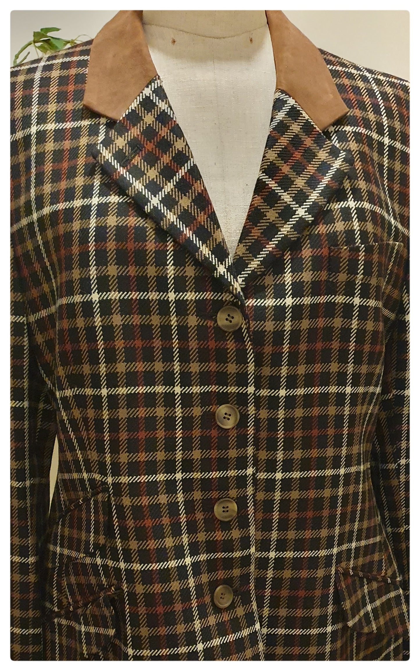 1980s DAKS CHECKED TWEED JACKET WITH SUEDE COLLAR UK 12