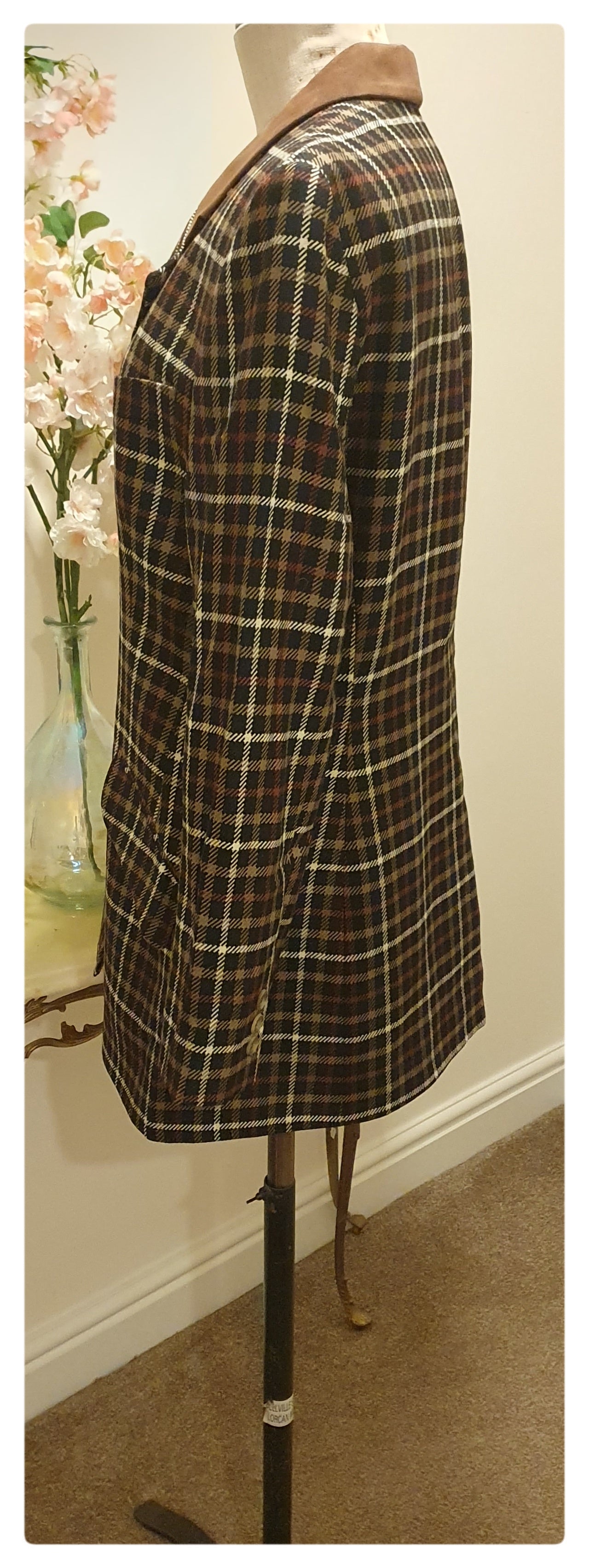 1980s DAKS CHECKED TWEED JACKET WITH SUEDE COLLAR UK 12