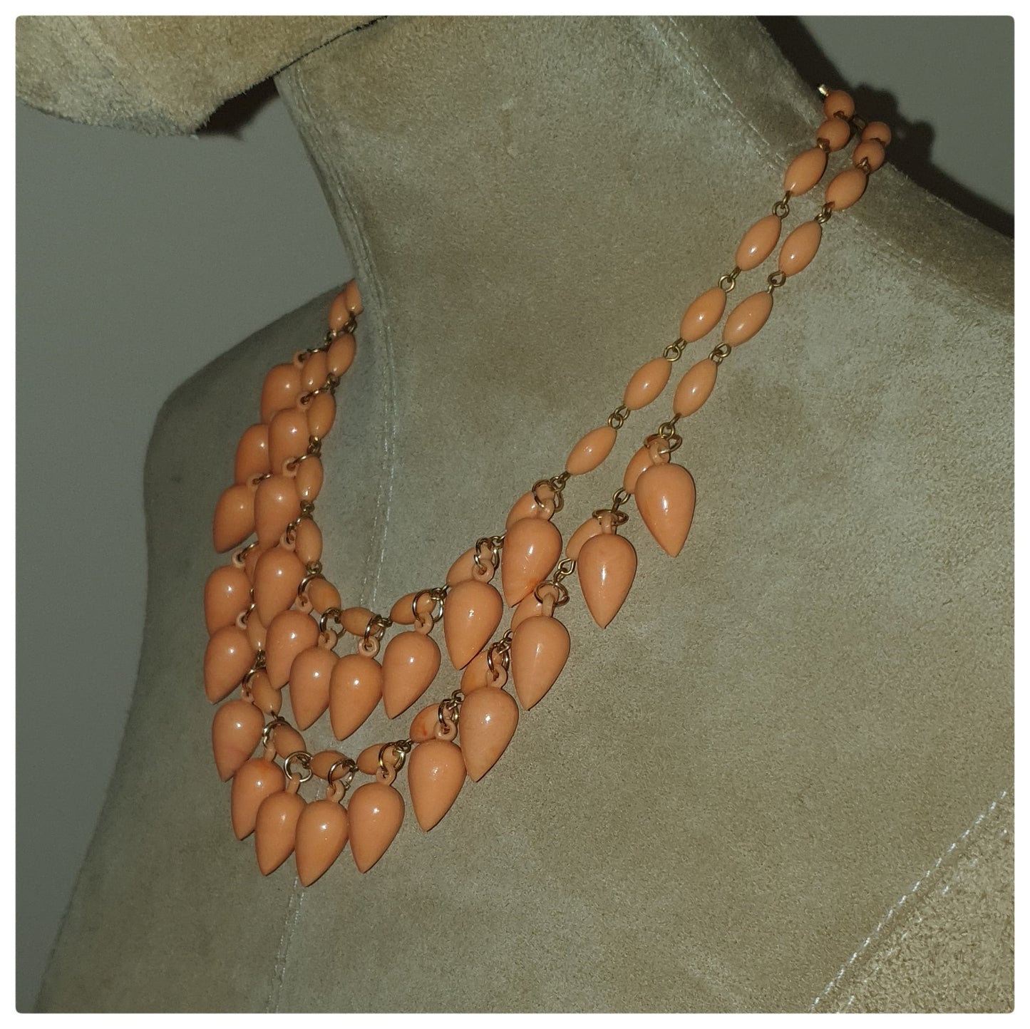 1960s PEACHY ORANGE TEARDROP DOUBLE STRAND NECKLACE