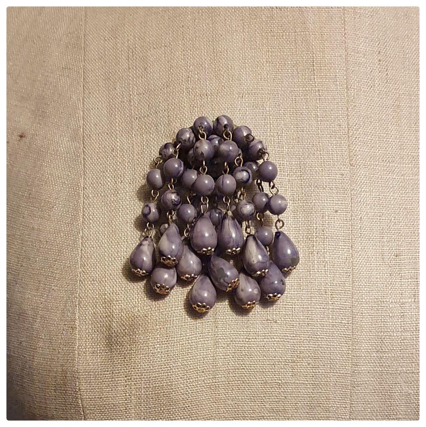 1960s GREY MARBLED WATERFALL BROOCH