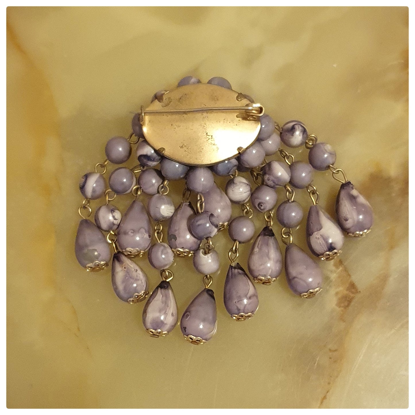 1960s GREY MARBLED WATERFALL BROOCH