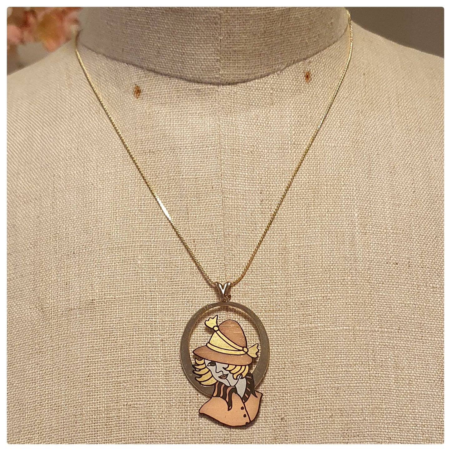 1970s CUT OUT LADY NECKLACE