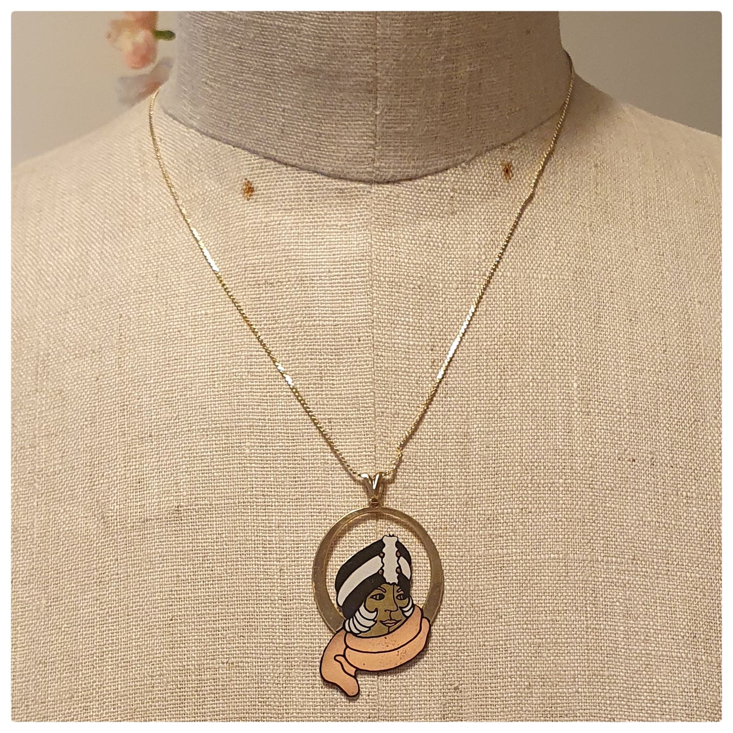 1970s CUT OUT LADY NECKLACE