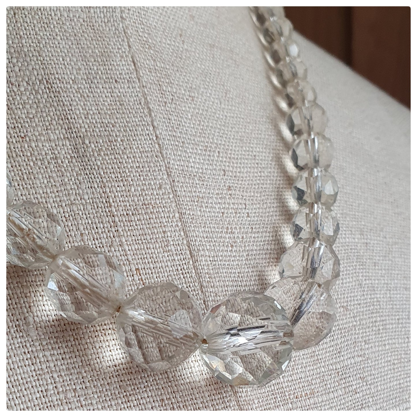 1950s ROUND FACETED GLASS BEAD NECKLACE