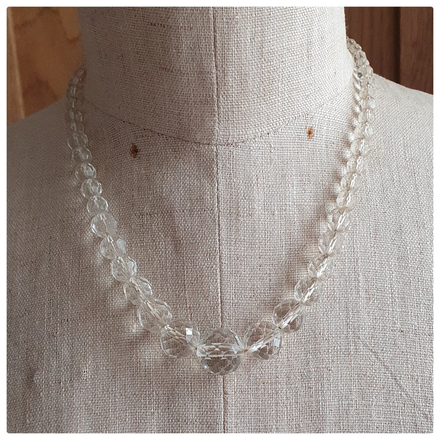 1950s ROUND FACETED GLASS BEAD NECKLACE