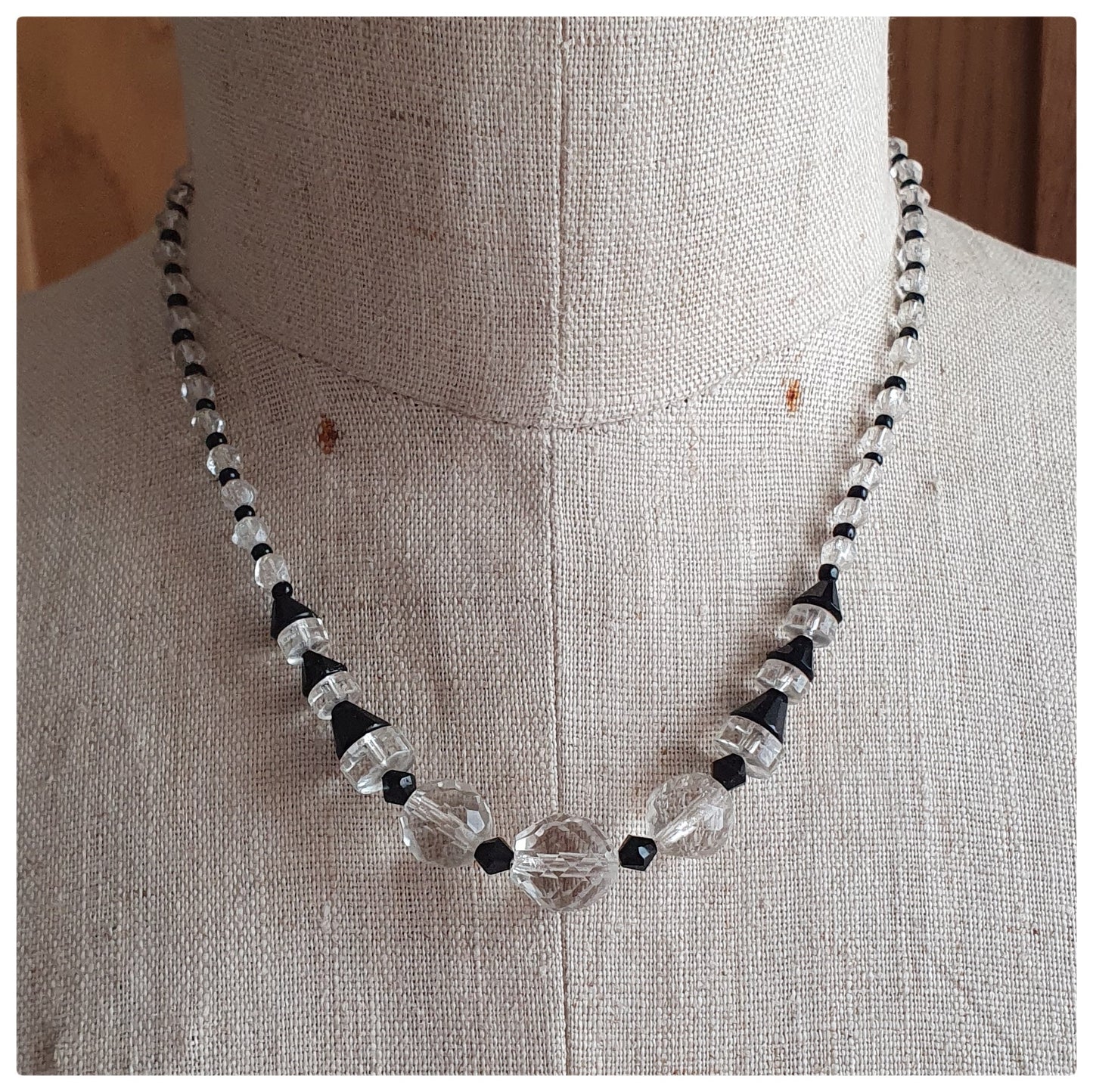 1930s ART DECO BLACK AND CLEAR BEAD NECKLACE