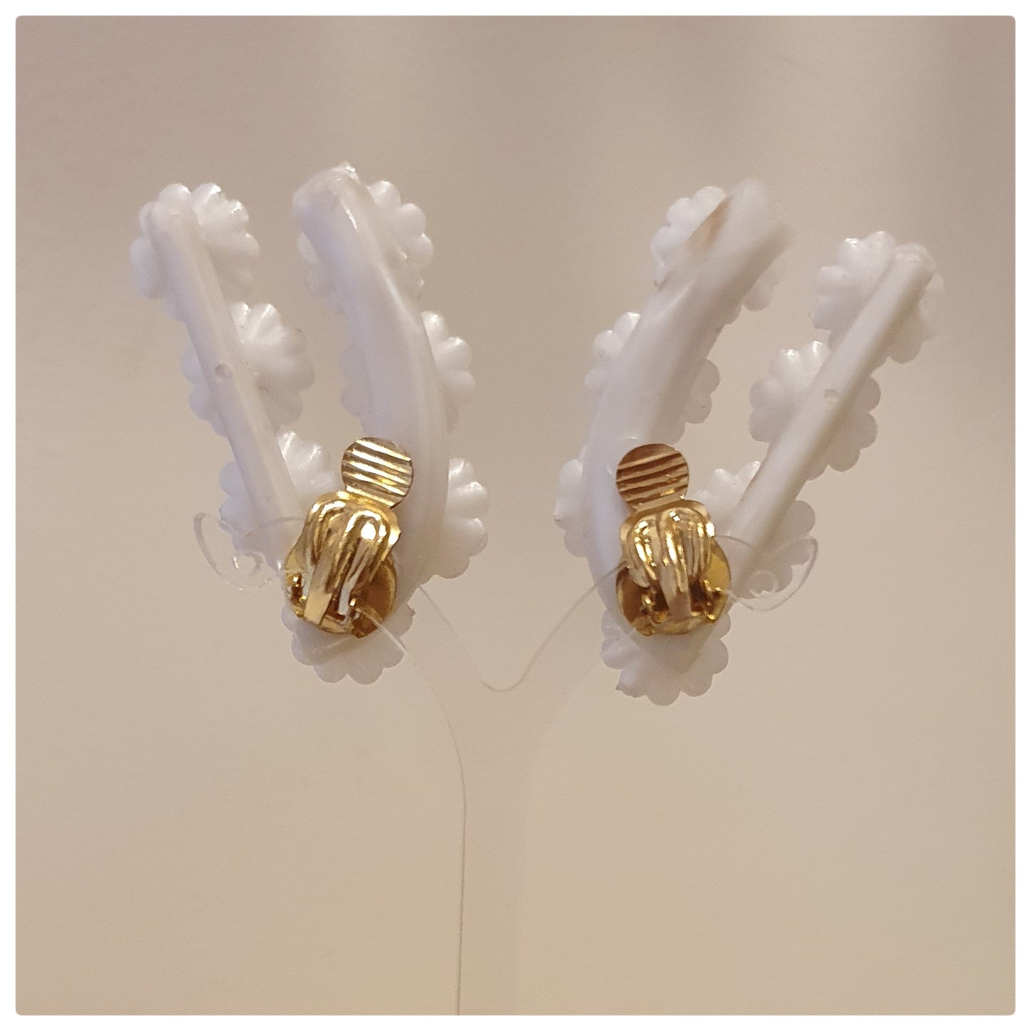 1950s WHITE LUCITE AND DIAMONTE CLIP ON EARRINGS